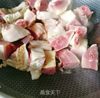 红烧腊鸭腿的做法步骤：5