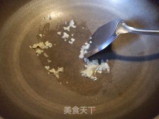 清炒豌豆苗的做法步骤：3