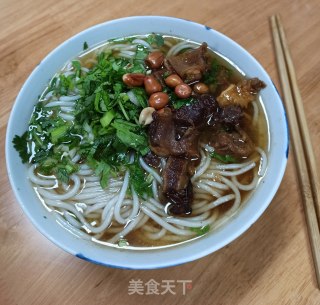 红烧牛肉米粉的做法步骤：6