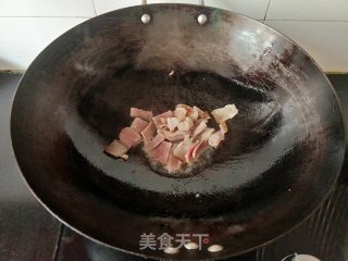 腊肉炒土豆片的做法步骤：3