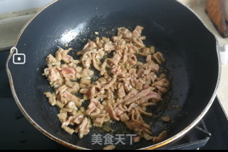 莴笋胡萝卜炒牛肉的做法步骤：3