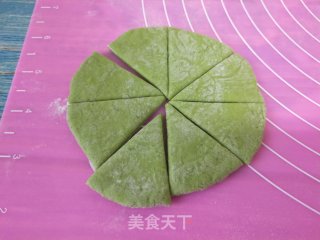 菠菜汁花卷的做法步骤：6