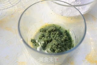 不负春天不负你【咸蛋黄肉松青团】的做法步骤：3