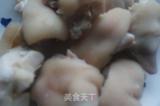 美容养颜食补平民菜——黄豆炖猪蹄的做法步骤：4