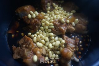 美容养颜食补平民菜——黄豆炖猪蹄的做法步骤：10