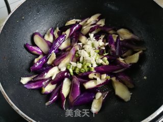 鱼香虾球茄子的做法步骤：7