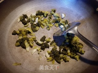 酸菜汤河粉的做法步骤：6