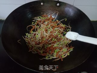 黄豆芽炒肉丝的做法步骤：6