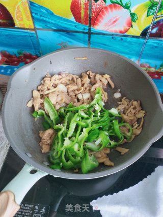 家常小炒肉的做法步骤：7