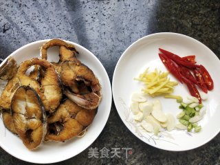 红烧马鲛鱼的做法步骤：4