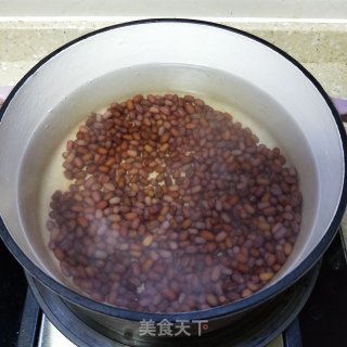 椰香红豆西米露的做法步骤：2