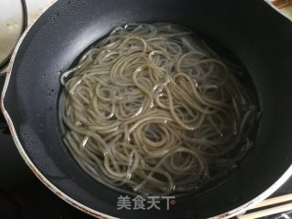 牛柳包菜炒粉丝的做法步骤：5