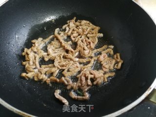 牛柳包菜炒粉丝的做法步骤：6