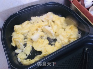 小涮锅炒青椒鸡蛋西红柿的做法步骤：1