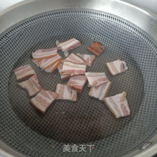 腊肉干锅土豆片的做法步骤：3