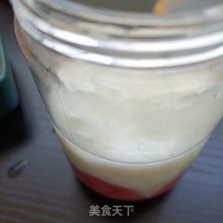 草莓果酱奶昔的做法步骤：4