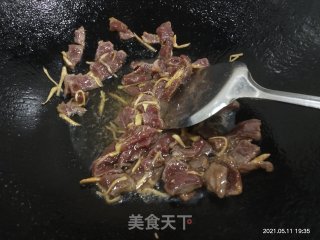 苦瓜炒牛肉的做法步骤：4