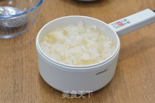 银耳拌牛肉的做法步骤：3