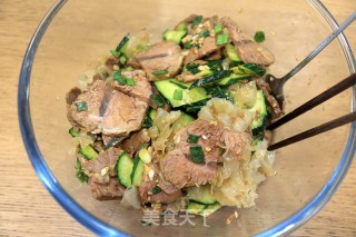 银耳拌牛肉的做法步骤：10