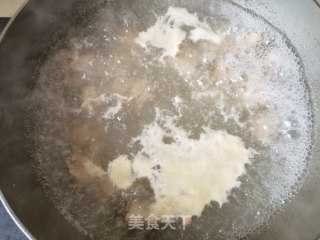 冬瓜白菌排骨汤的做法步骤：7