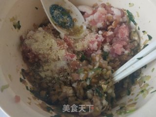 莲藕猪肉馅饺子的做法步骤：5