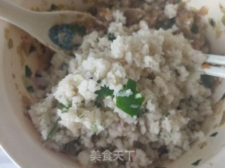 莲藕猪肉馅饺子的做法步骤：6