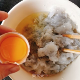 鲜虾饼的做法步骤：7