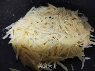 醋溜土豆丝的做法步骤：4