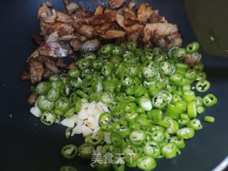 肉片炒辣椒的做法步骤：5