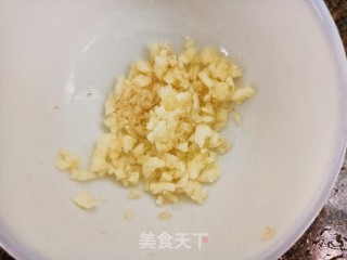 蒜蓉蒸排骨的做法步骤：1