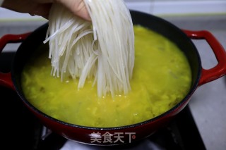 超下饭的酸菜粉条巴沙鱼的做法步骤：7