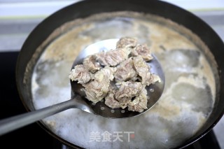 电饭煲炖牛肉的做法步骤：6