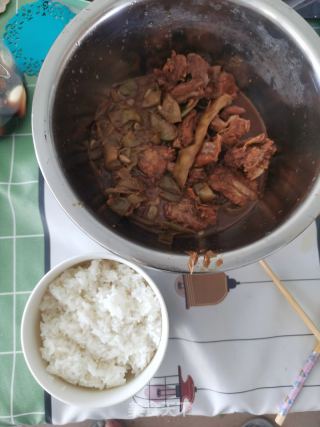 正宗东北菜，排骨炖豆角