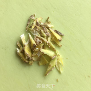 五花肉炒萝卜干的做法步骤：3