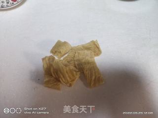 腐竹萝卜煮米粉的做法步骤：5