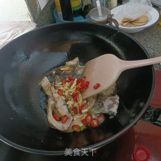 鱼头豆腐的做法步骤：5