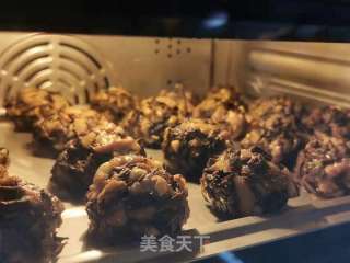 梅菜肉末酥饼的做法步骤：2