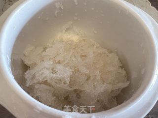 雪梨燕窝的做法步骤：2