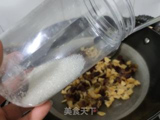 萝卜干炒腊肉的做法步骤：5