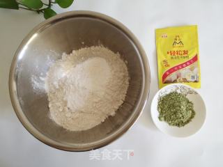 双色玫瑰花卷的做法步骤：1