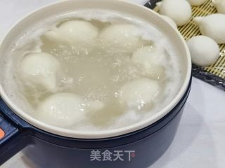 汤圆这样做不开裂不粘牙，软糯鲜香的做法步骤：9